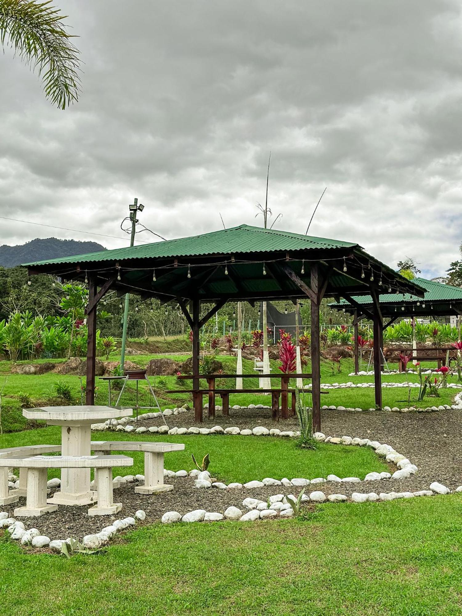 Cabanas Rio Escondido En La Fortuna Exterior foto