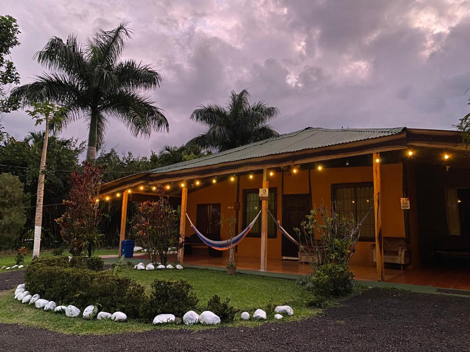 Cabanas Rio Escondido En La Fortuna Exterior foto